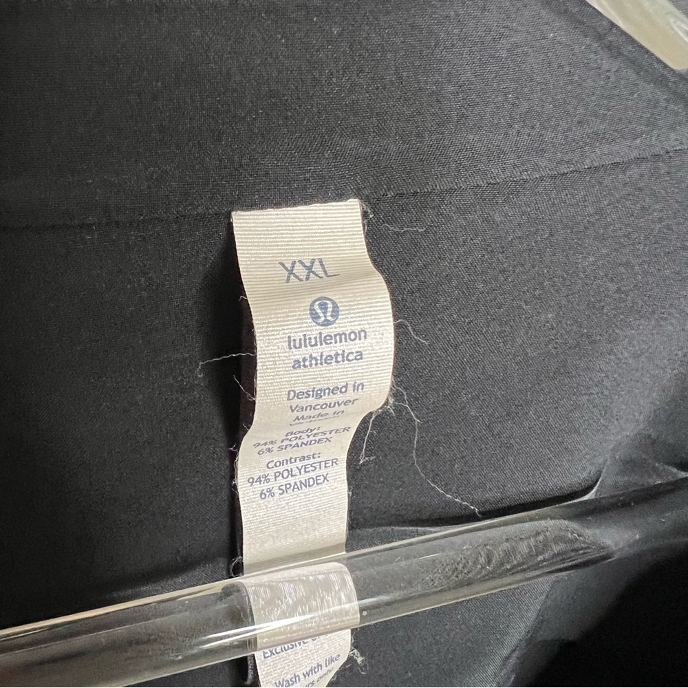 lululemon athletica Men's Black Tech Jacket - Picture 8 of 9